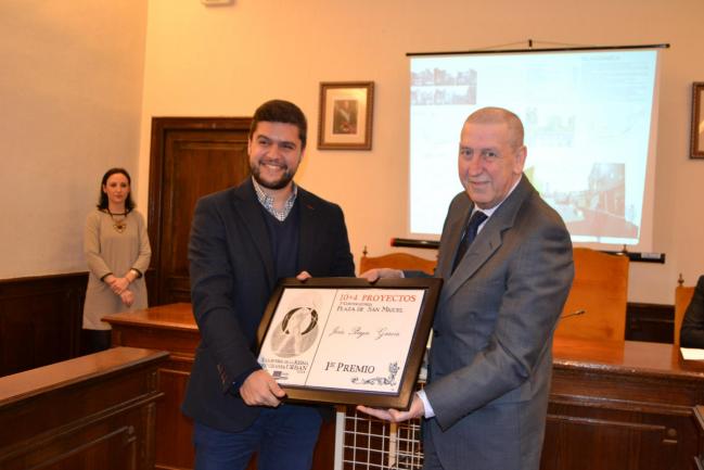 PREMIO. (España). OOIIO gana 1er Premio para Rehabilitación de la Plaza de San Miguel. Talavera de la Reina.