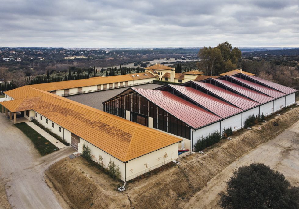 OOIIO Arquitectura Picadero de Caballos