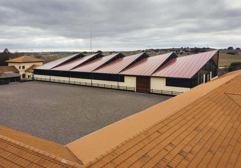 OOIIO Arquitectura Picadero de Caballos