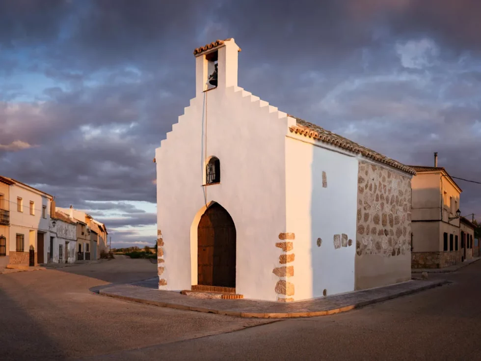 Ermita El Romeral OOIIO Arquitectura M