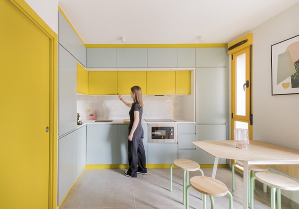 Cocina_Comedor Menta y Amarillo OOIIO Apartamentos MAN 2