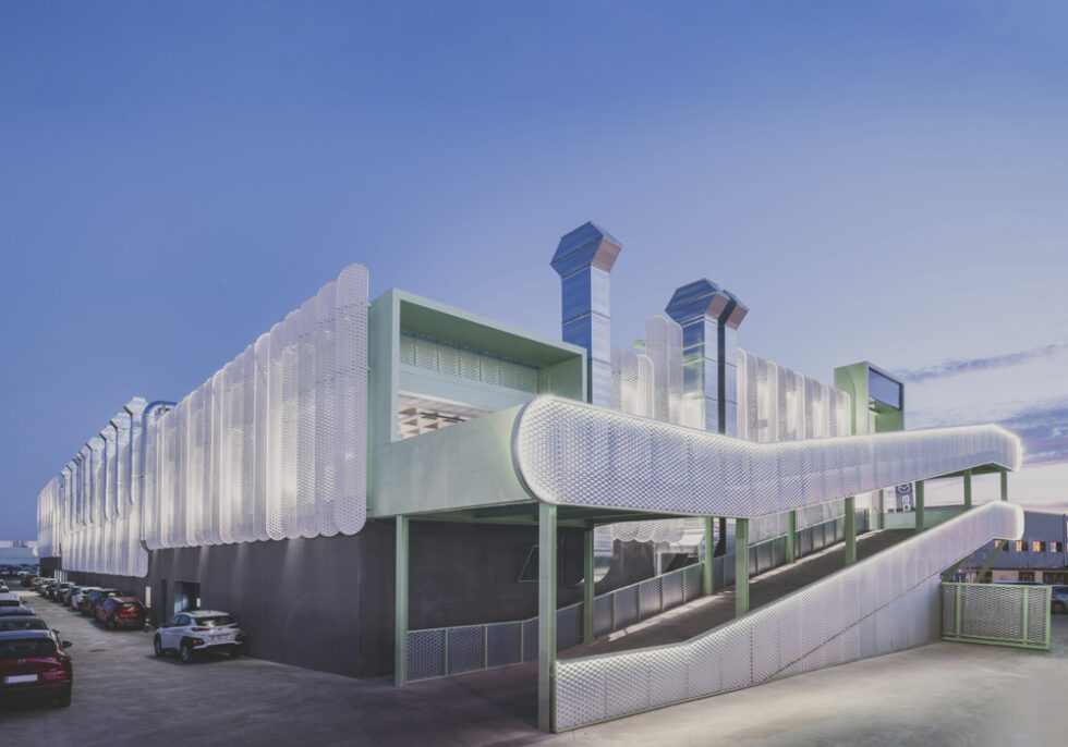 OOIIO Arquitectura Leganes Auto Center A3 980x686